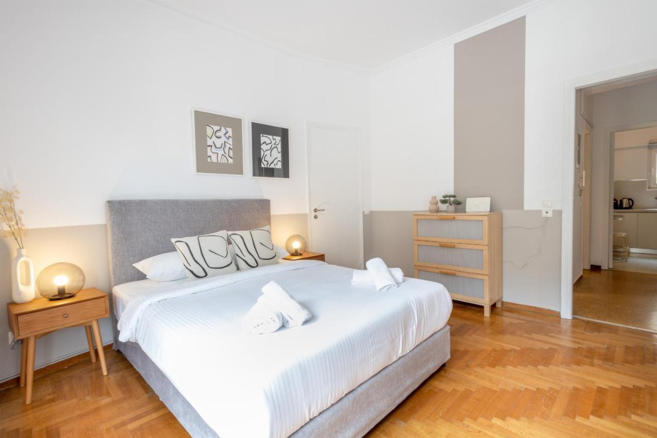Spacious High-Ceiling 2-Bedroom By Acropolis Museum Athena Bagian luar foto